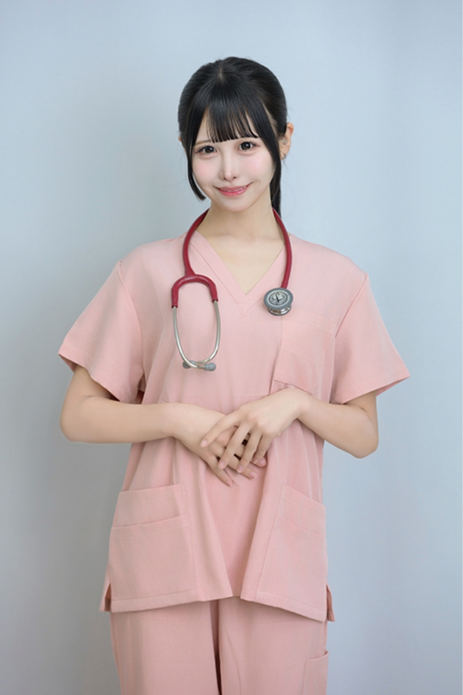 写真：月埜みみ（つきの・みみ）現役看護師アイドル