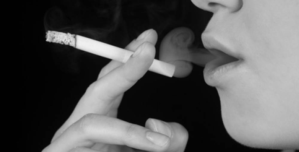 タバコを50本吸うごとに肺では1つのDNA変異が起きている